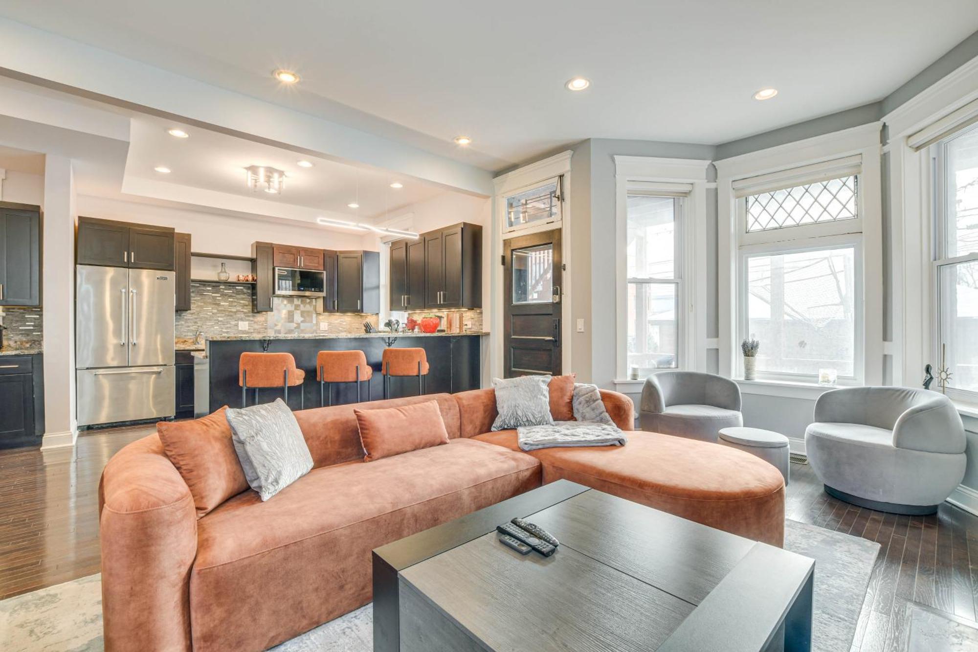 Spacious Condo With Deck About 3 Mi To Downtown Chicago! Extérieur photo