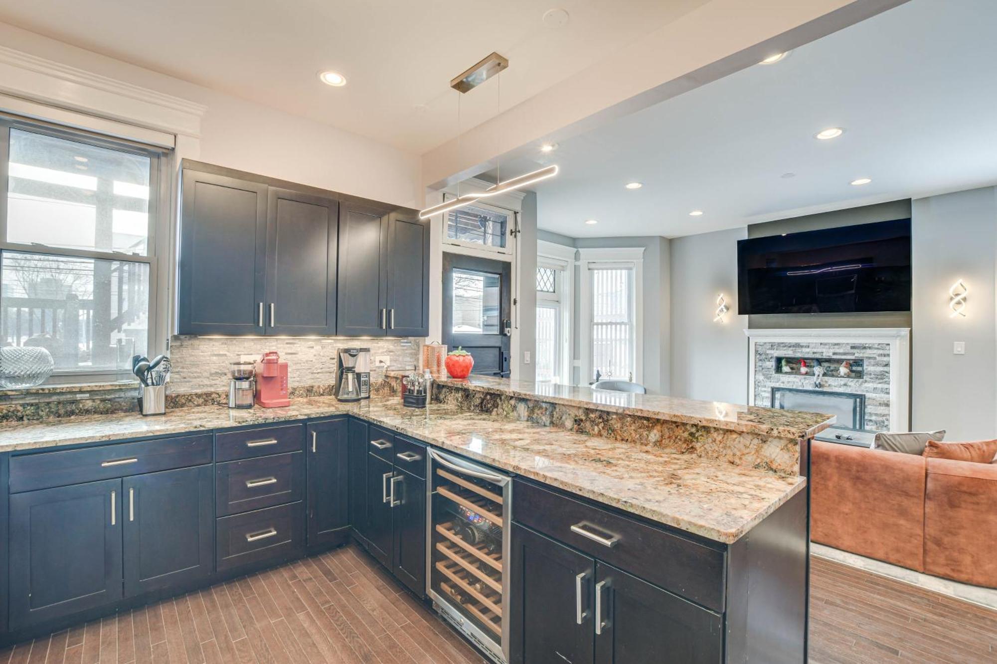 Spacious Condo With Deck About 3 Mi To Downtown Chicago! Extérieur photo