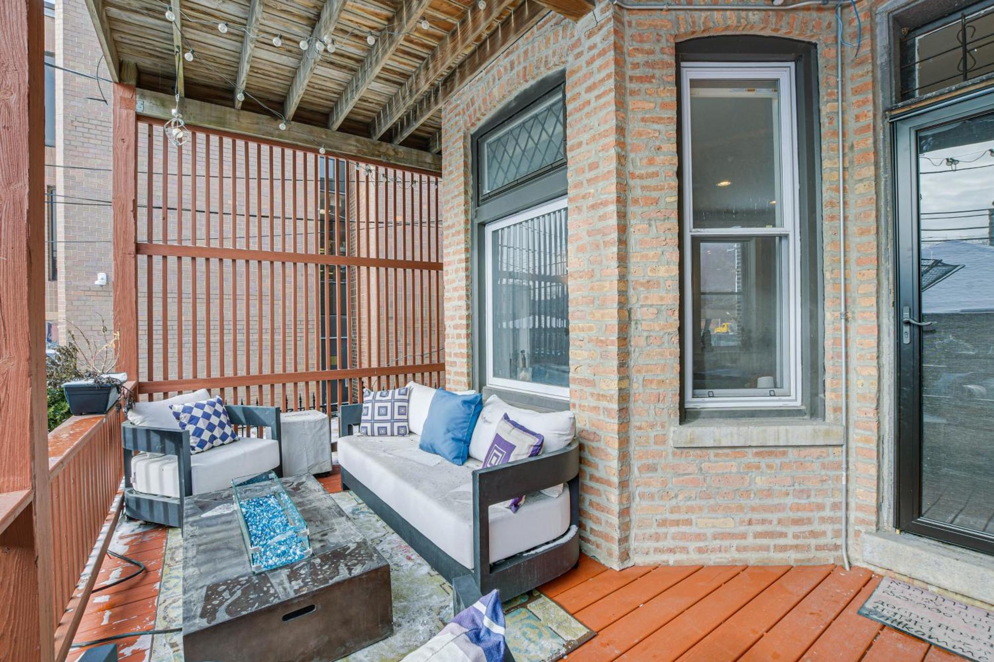 Spacious Condo With Deck About 3 Mi To Downtown Chicago! Extérieur photo