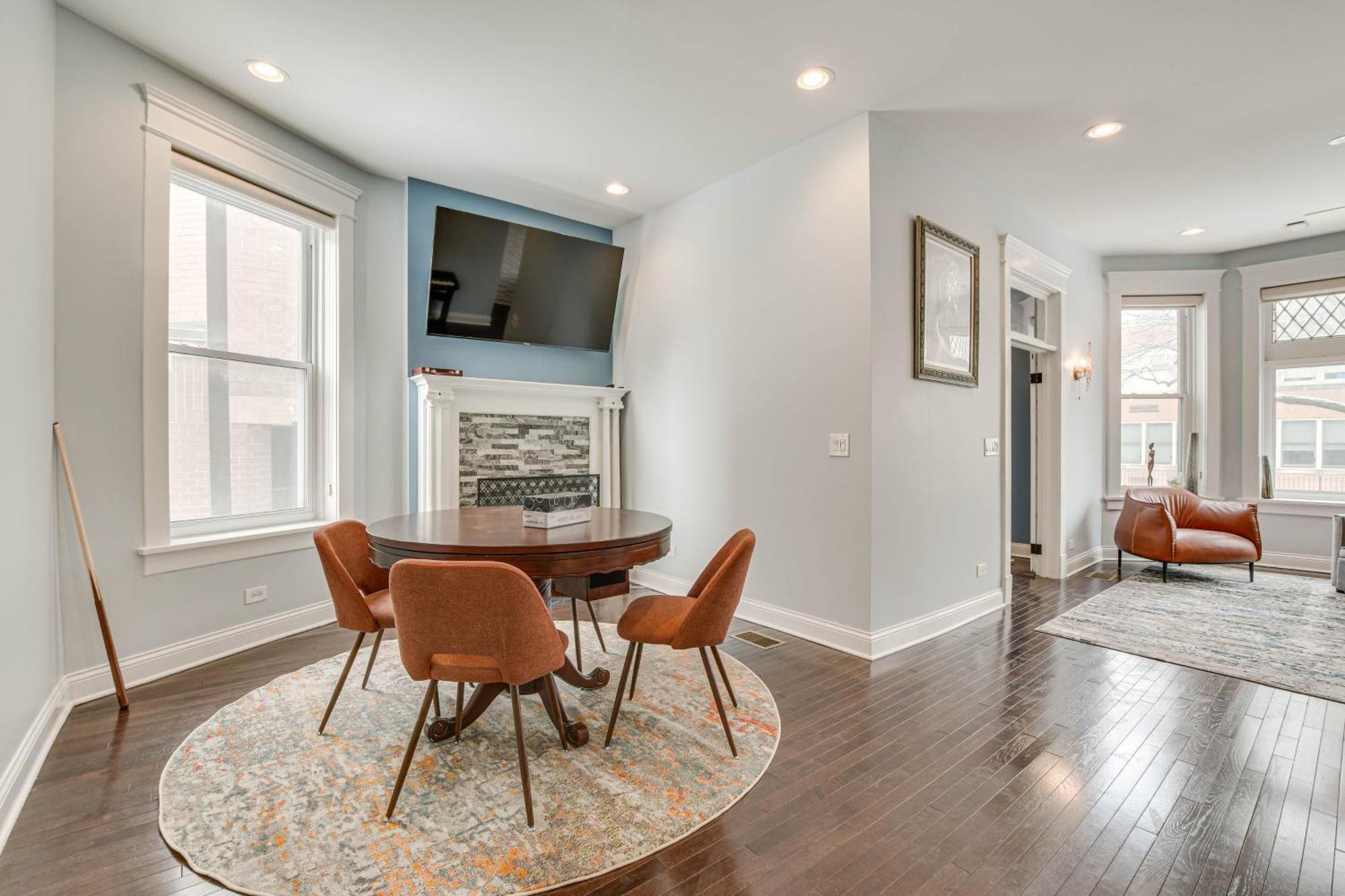 Spacious Condo With Deck About 3 Mi To Downtown Chicago! Extérieur photo